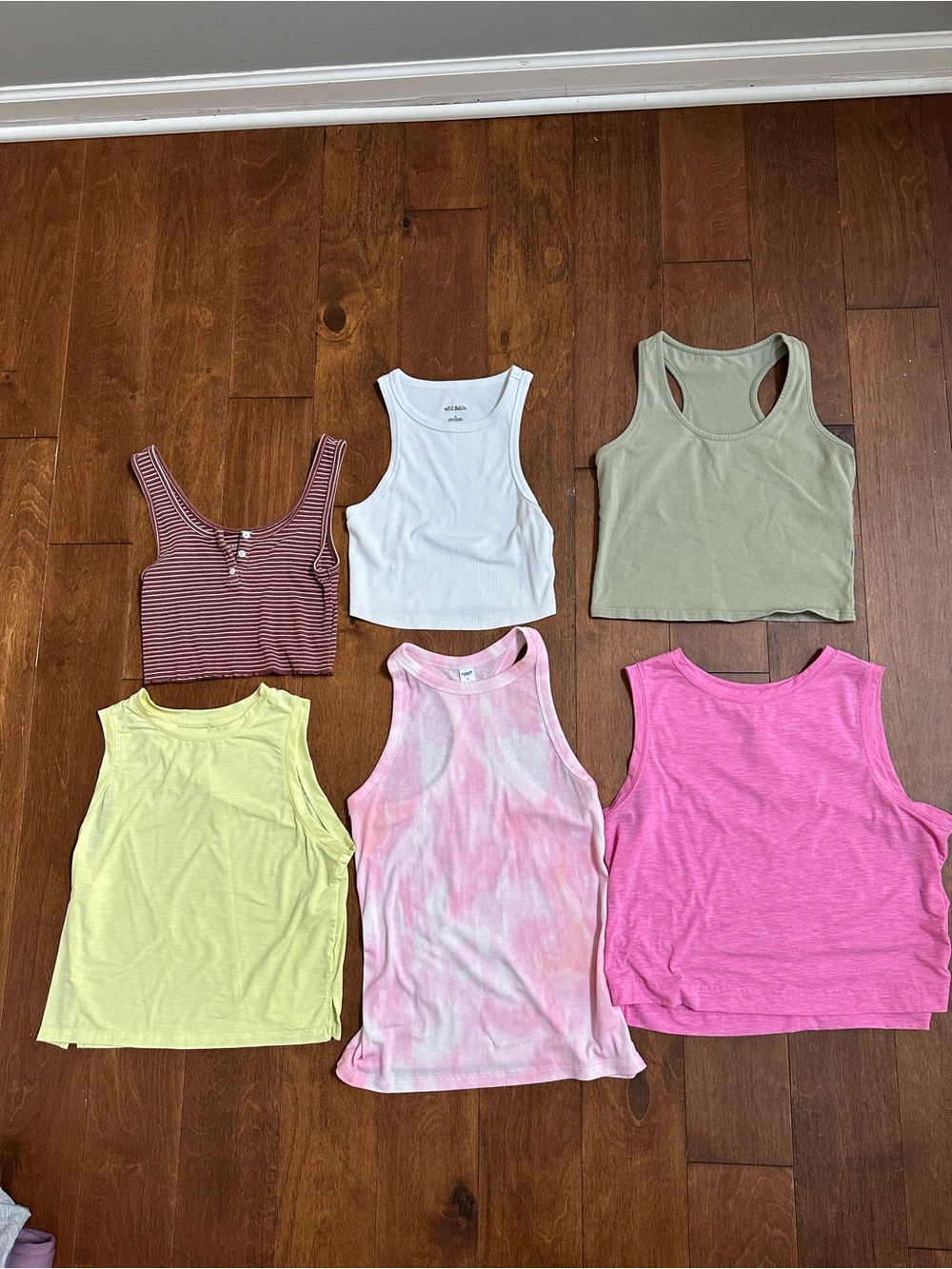 Women’s tank top bundle